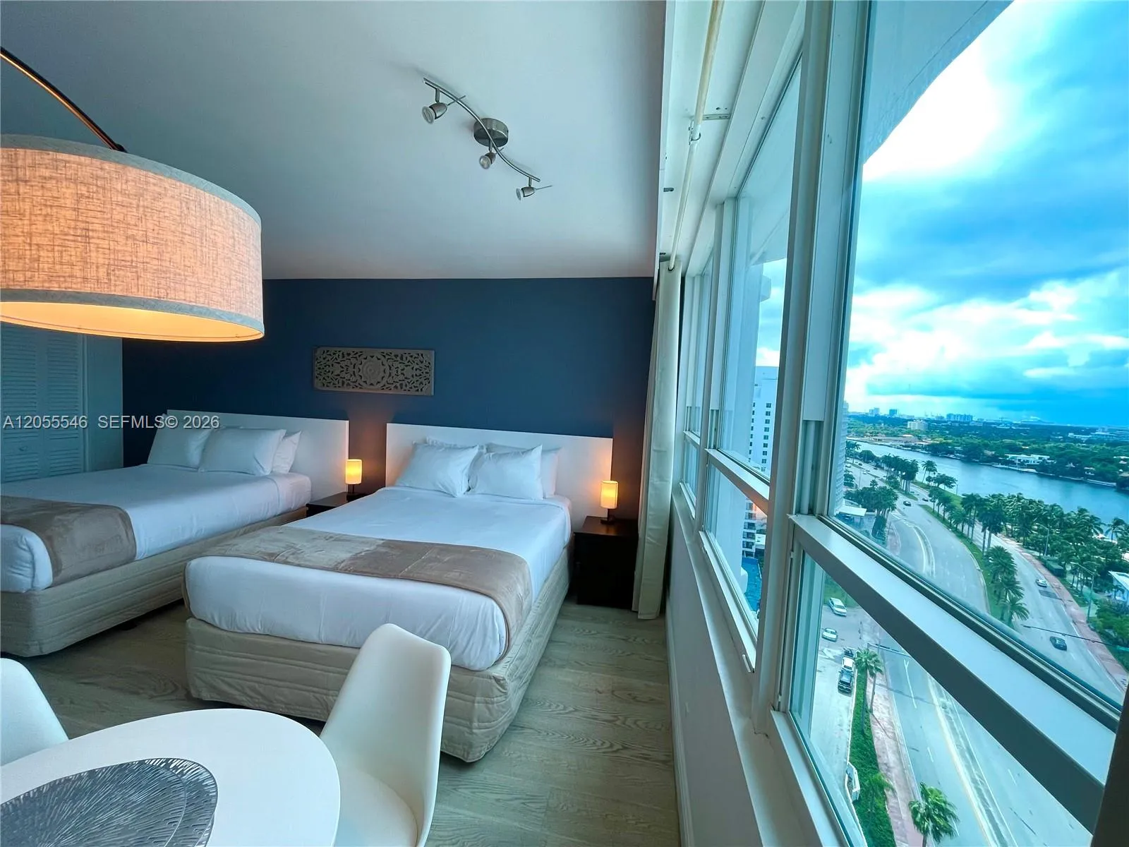 En Venta 5445 Collins Avenue 1515, Miami Beach, FL 33140, Miami Beach, FL 33140