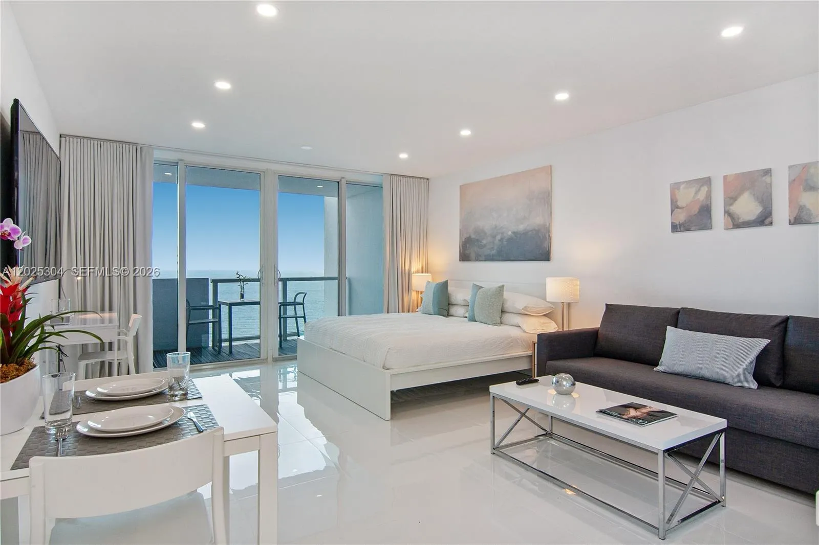 Foto de propiedad en 5445 Collins Avenue 1730, Miami Beach, FL 33140 Miami Beach con MLS# 