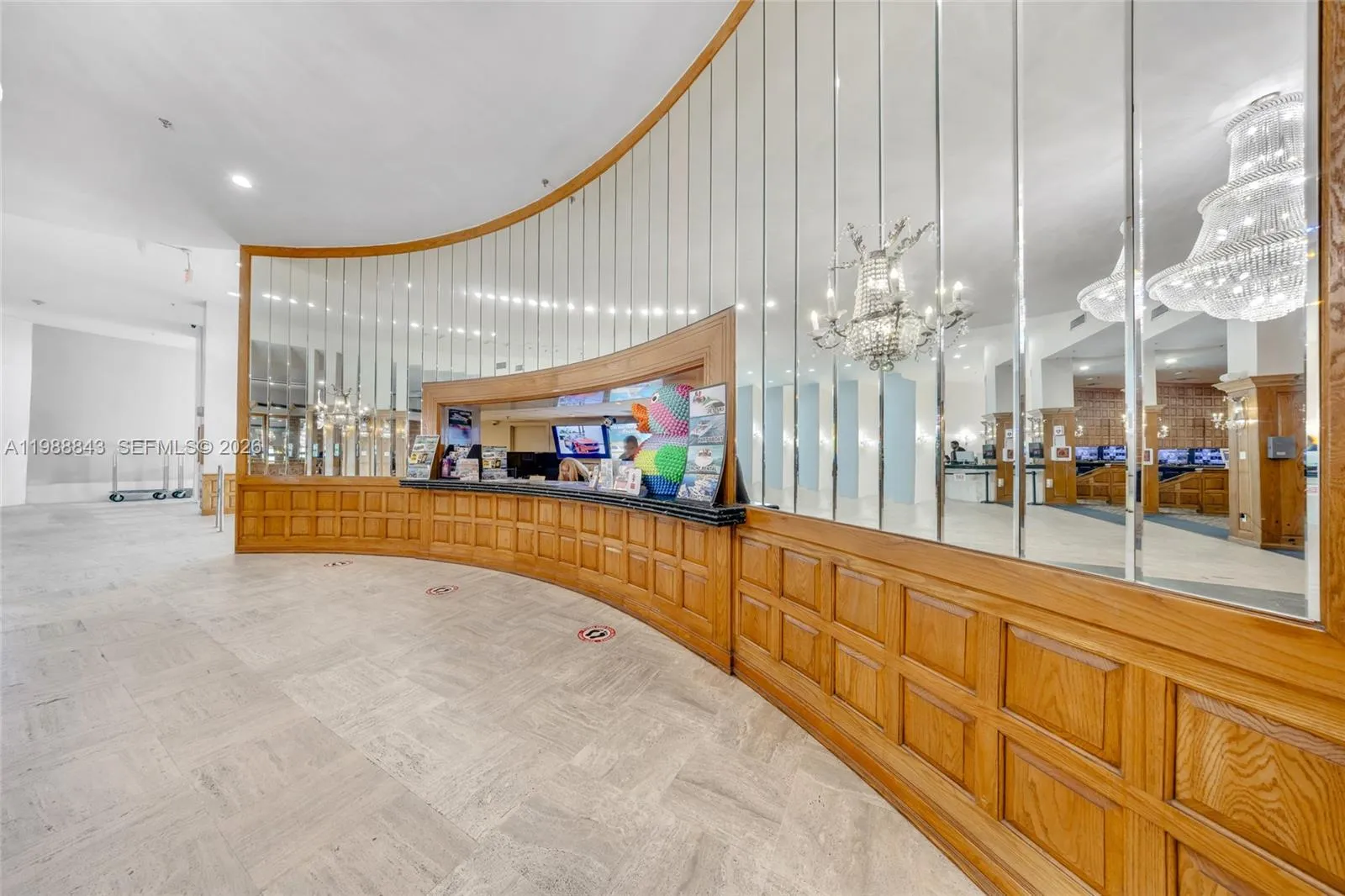 Foto de propiedad en 5445 Collins Avenue CU14, Miami Beach, FL 33140 Miami Beach con MLS# 