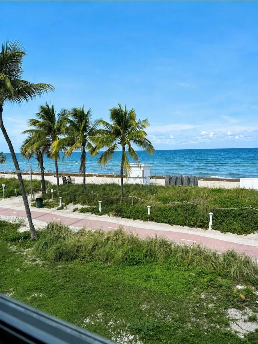 Foto de propiedad en 5445 Collins Avenue CU26, Miami Beach, FL 33140 Miami Beach con MLS# 