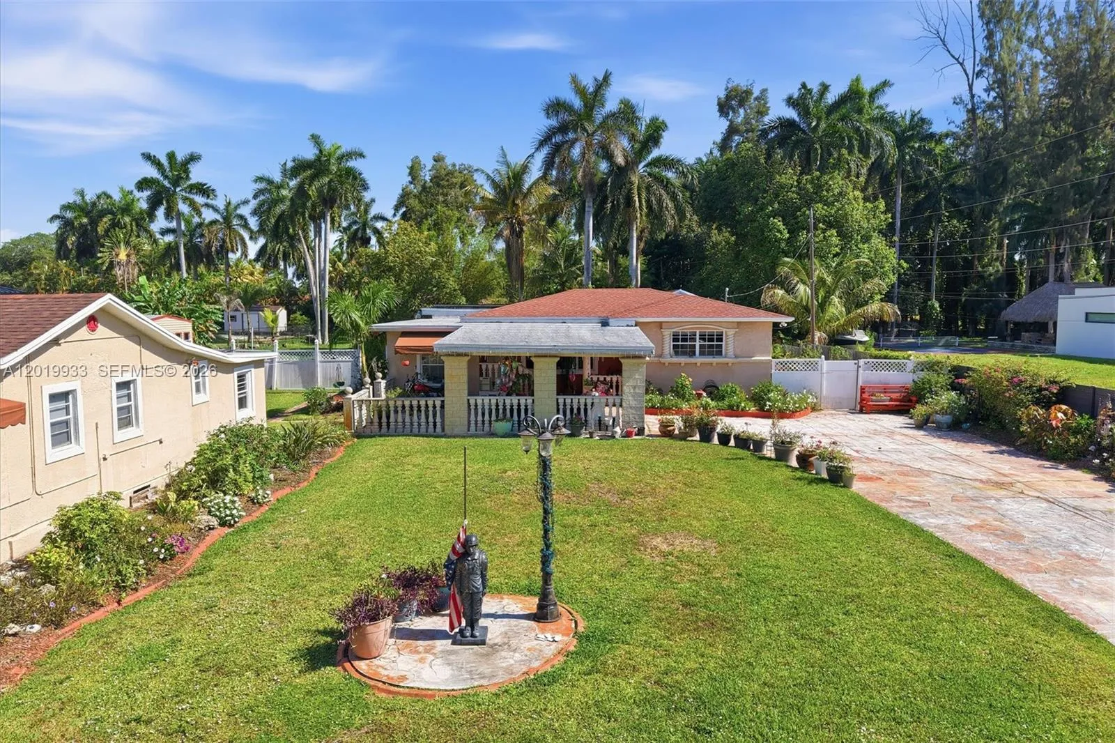 En Venta 55-57 NE 156th Street, Miami, FL 33162, Miami, FL 33162