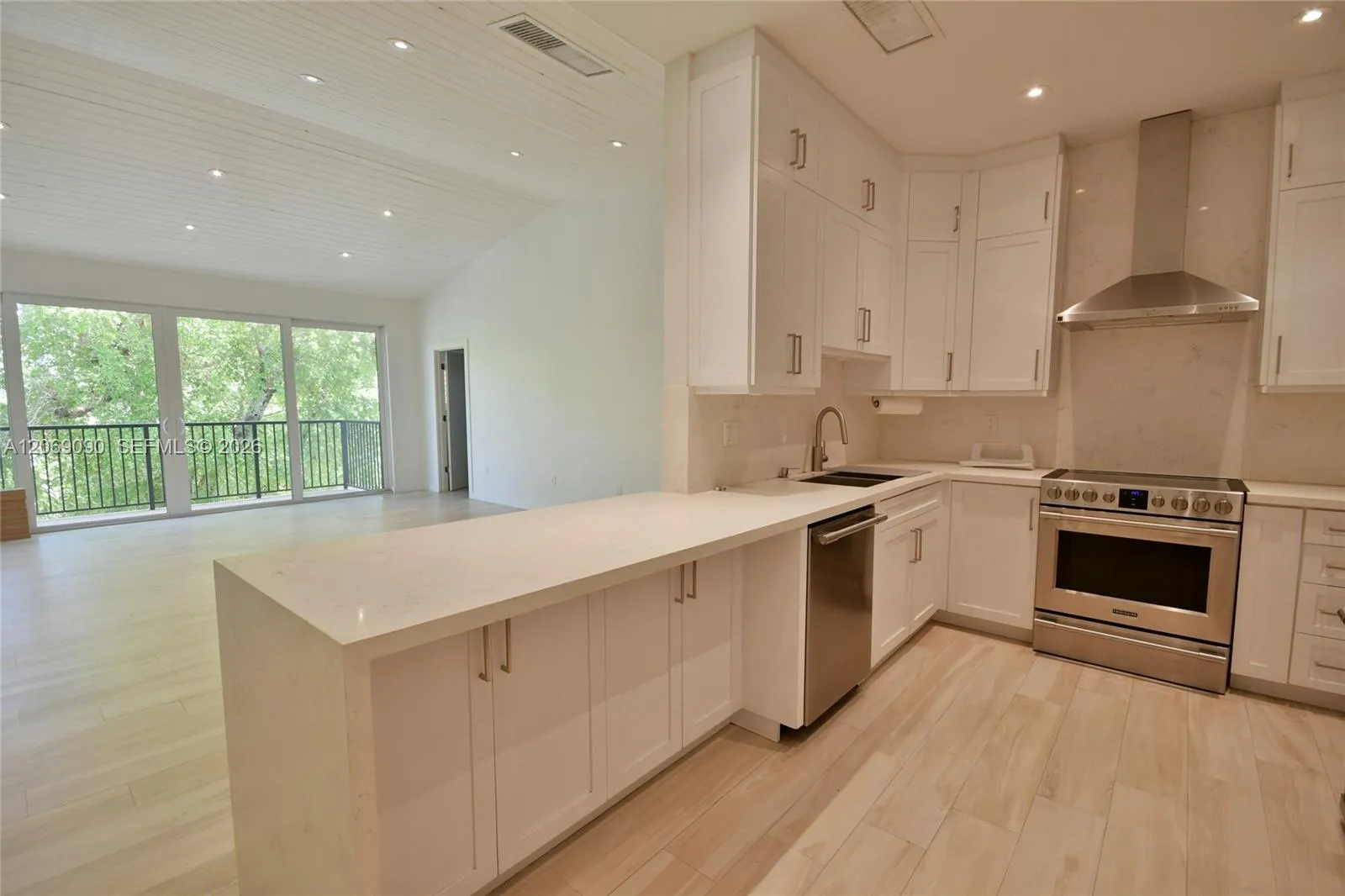 Foto de propiedad en 55 Ocean Lane Drive 4031, Key Biscayne, FL 33149 Key Biscayne con MLS#