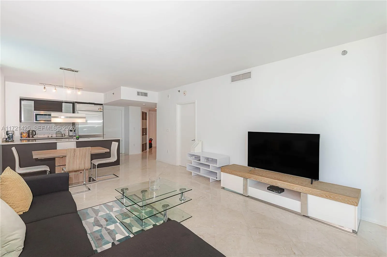 Foto de propiedad en 55 SE 6th Street 1507, Miami, FL 33131 Miami con MLS# 
