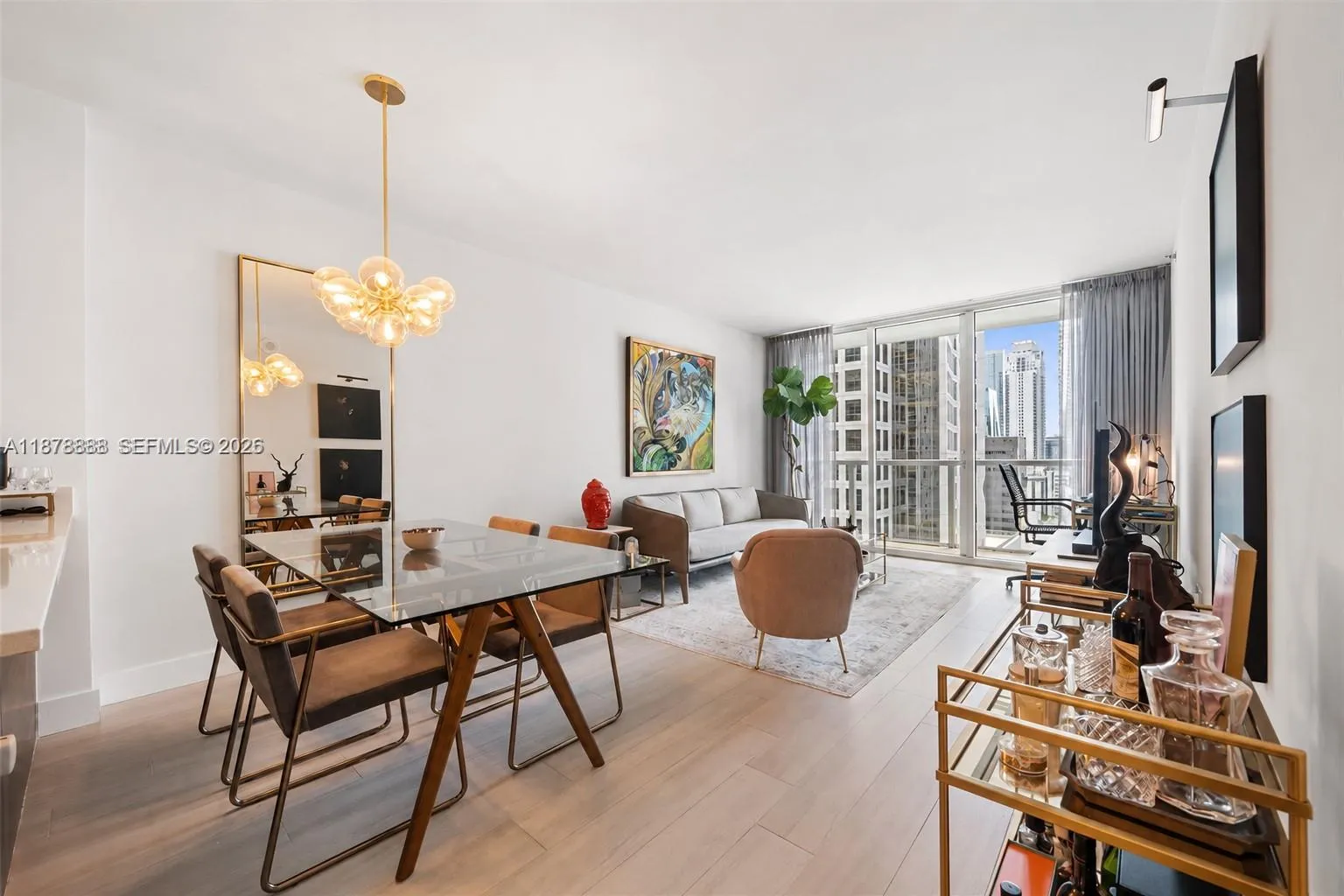 Foto de propiedad en 55 SE 6th Street 1908, Miami, FL 33131 Miami con MLS# 