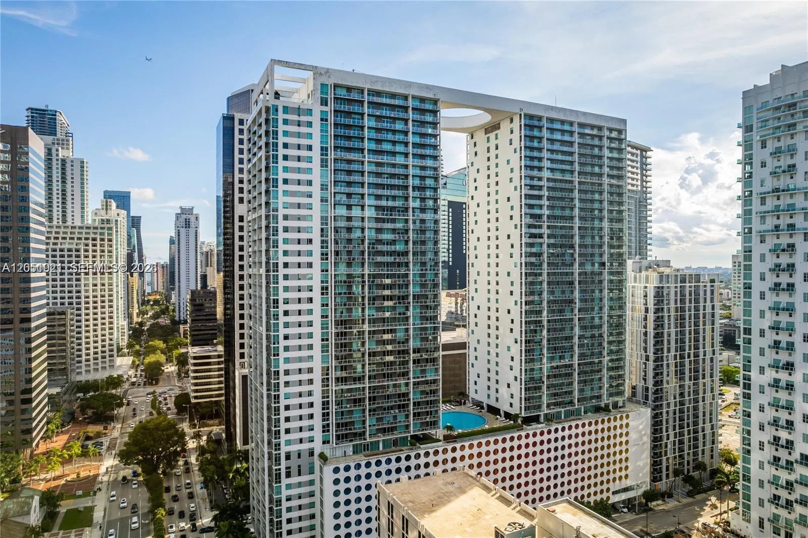 Foto de propiedad en 55 SE 6th Street 2001, Miami, FL 33131 Miami con MLS# 