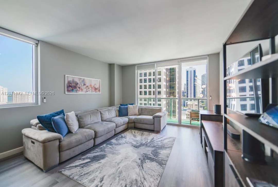 Foto de propiedad en 55 SE 6th Street 2110, Miami, FL 33131 Miami con MLS# 