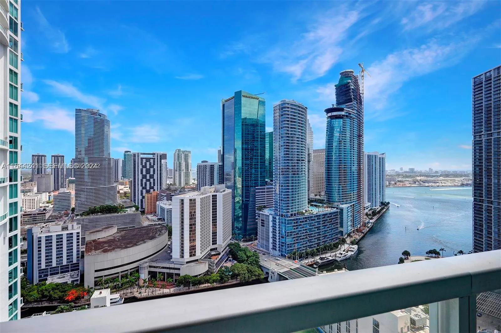 Foto de propiedad en 55 SE 6th Street 3401, Miami, FL 33131 Miami con MLS# 