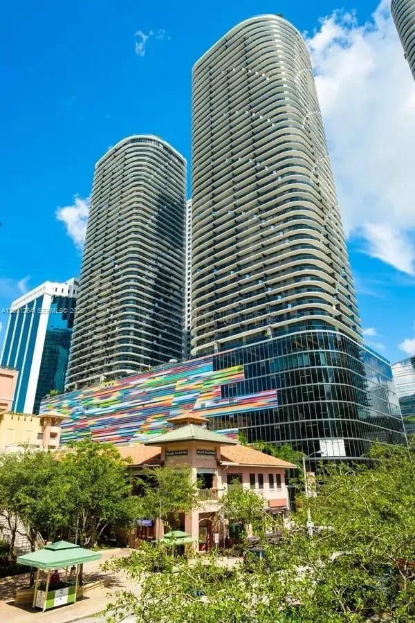 Foto de propiedad en 55 SW 9th Street 1001, Miami, FL 33130 Miami con MLS# 