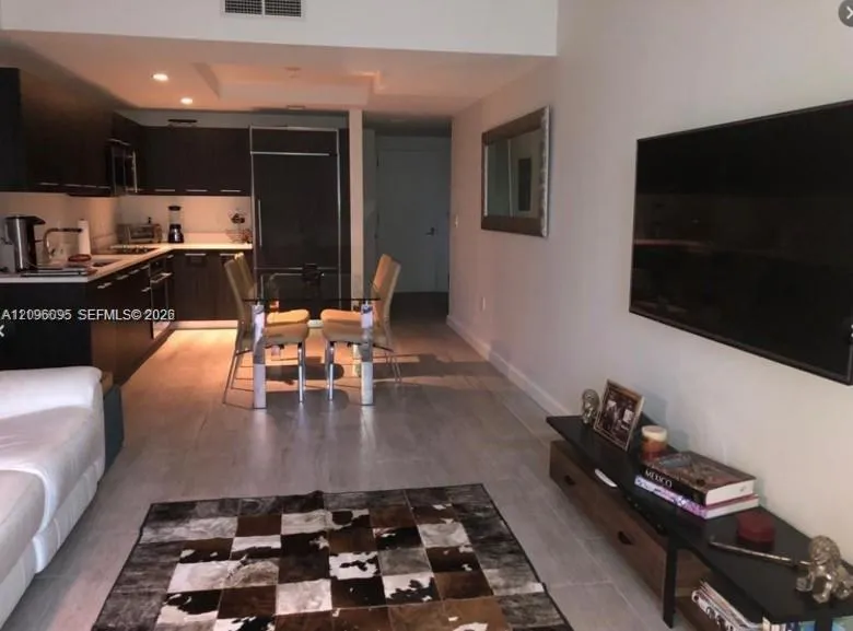 En Venta 55 SW 9th Street 1205, Miami, FL 33130, Miami, FL 33130