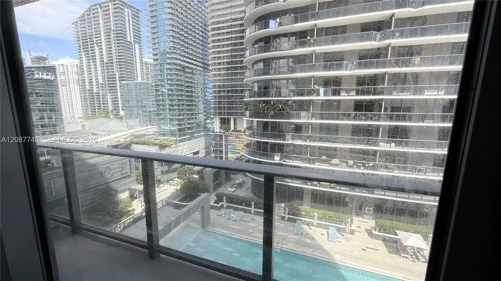 Foto de propiedad en 55 SW 9th Street 1402, Miami, FL 33130 Miami con MLS#