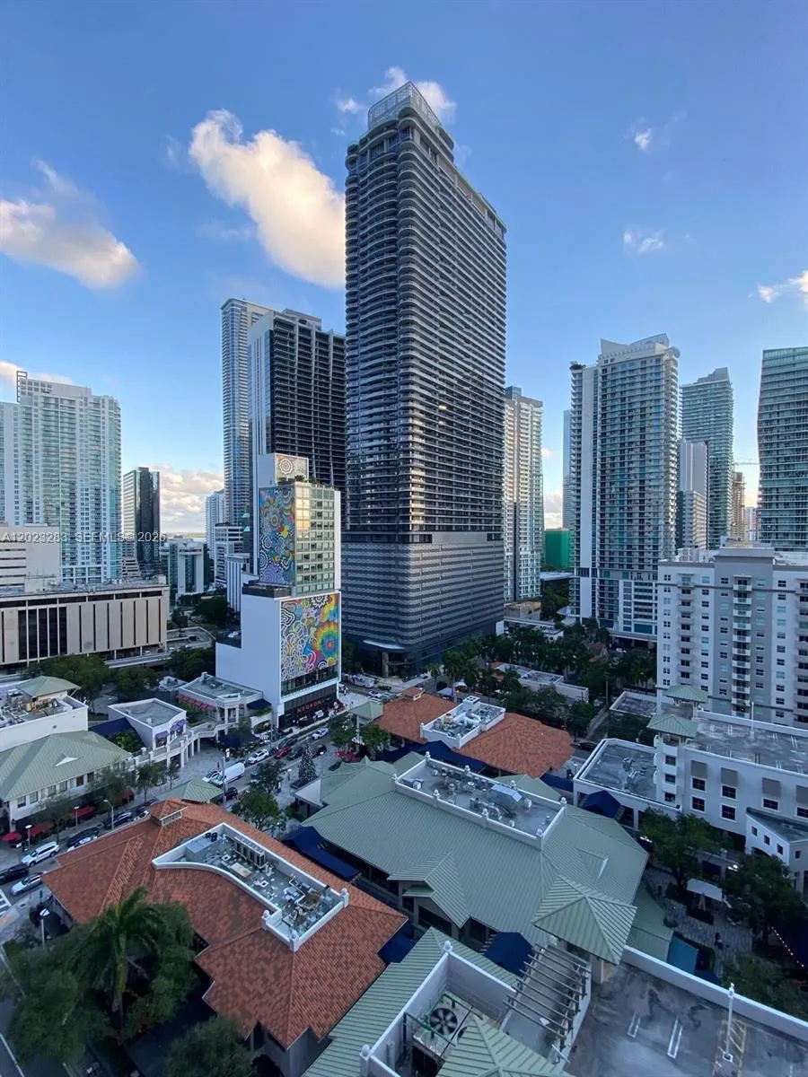 En Renta 55 SW 9th Street 1503, Miami, FL 33130, Miami, FL 33130