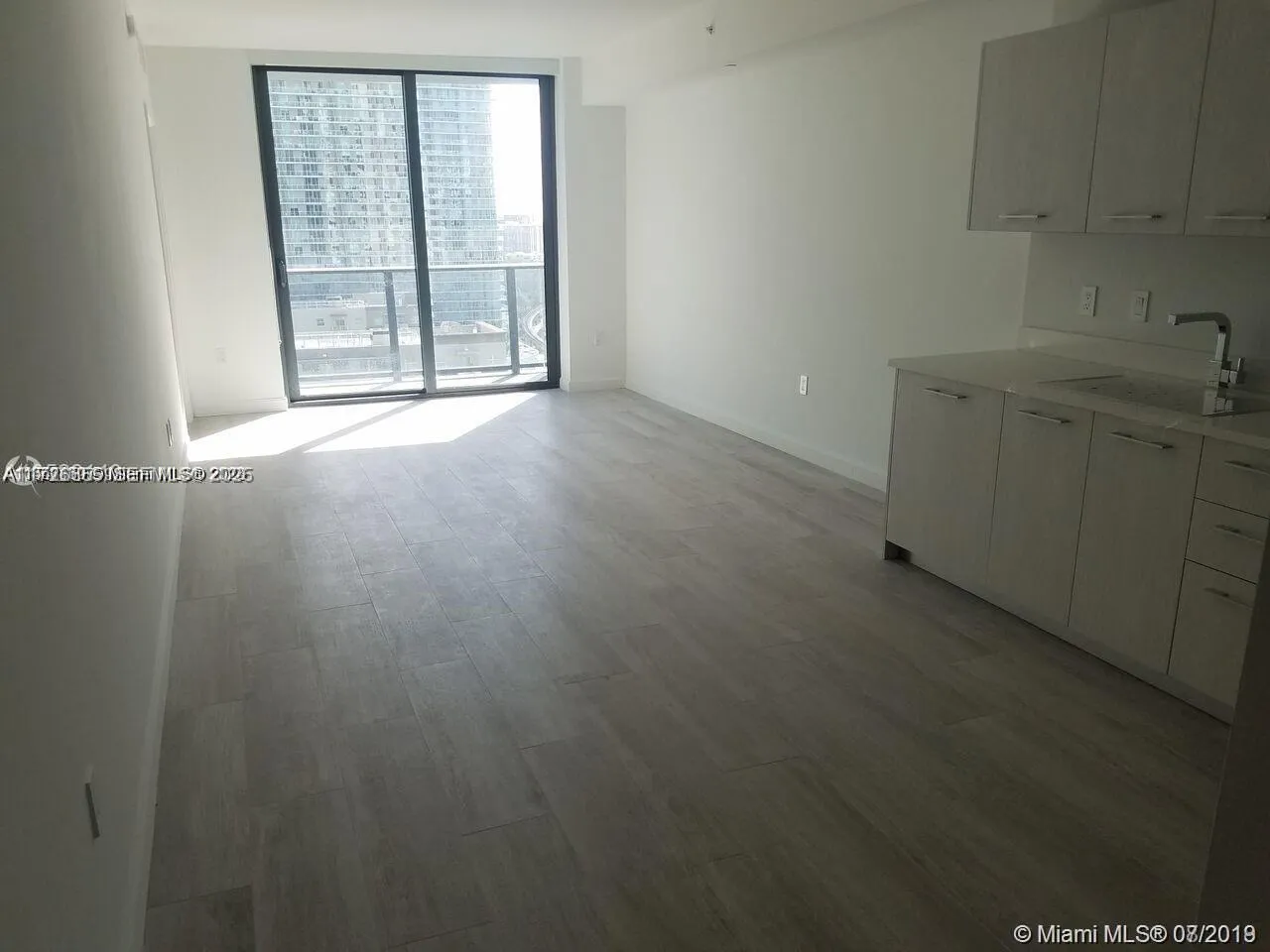 Foto de propiedad en 55 SW 9th Street 1805, Miami, FL 33130 Miami con MLS# 