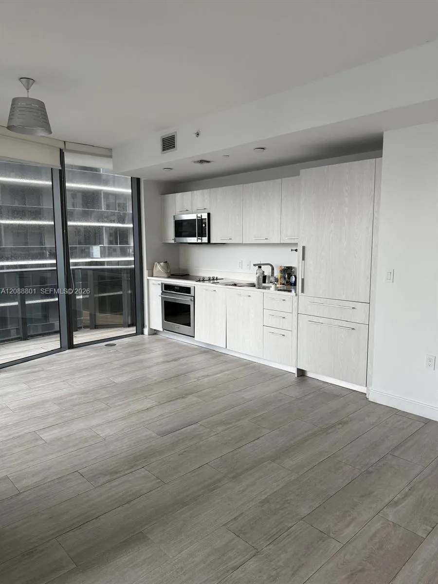 En Venta 55 SW 9th Street 2401, Miami, FL 33130, Miami, FL 33130