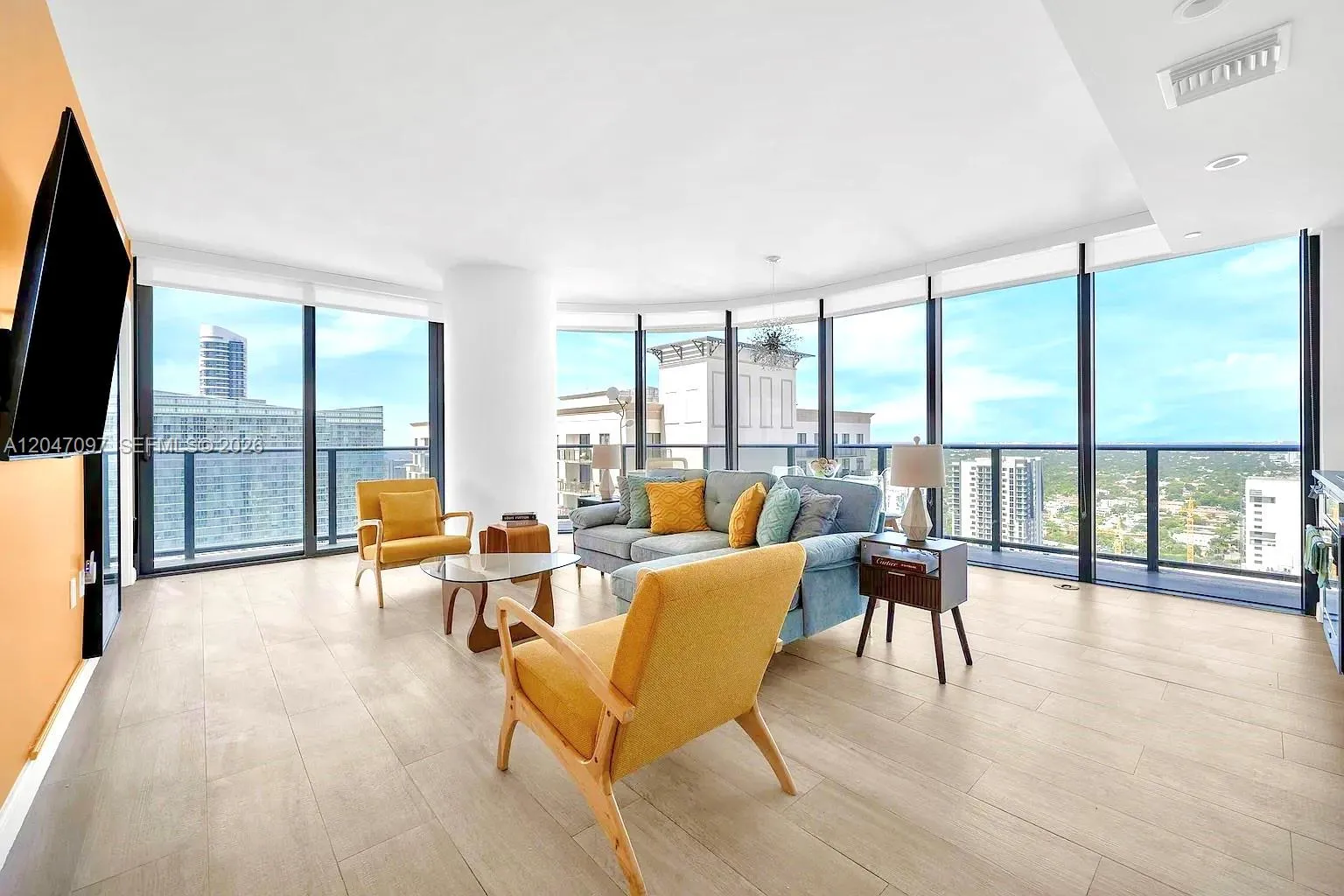 Foto de propiedad en 55 SW 9th Street 3306, Miami, FL 33130 Miami con MLS#
