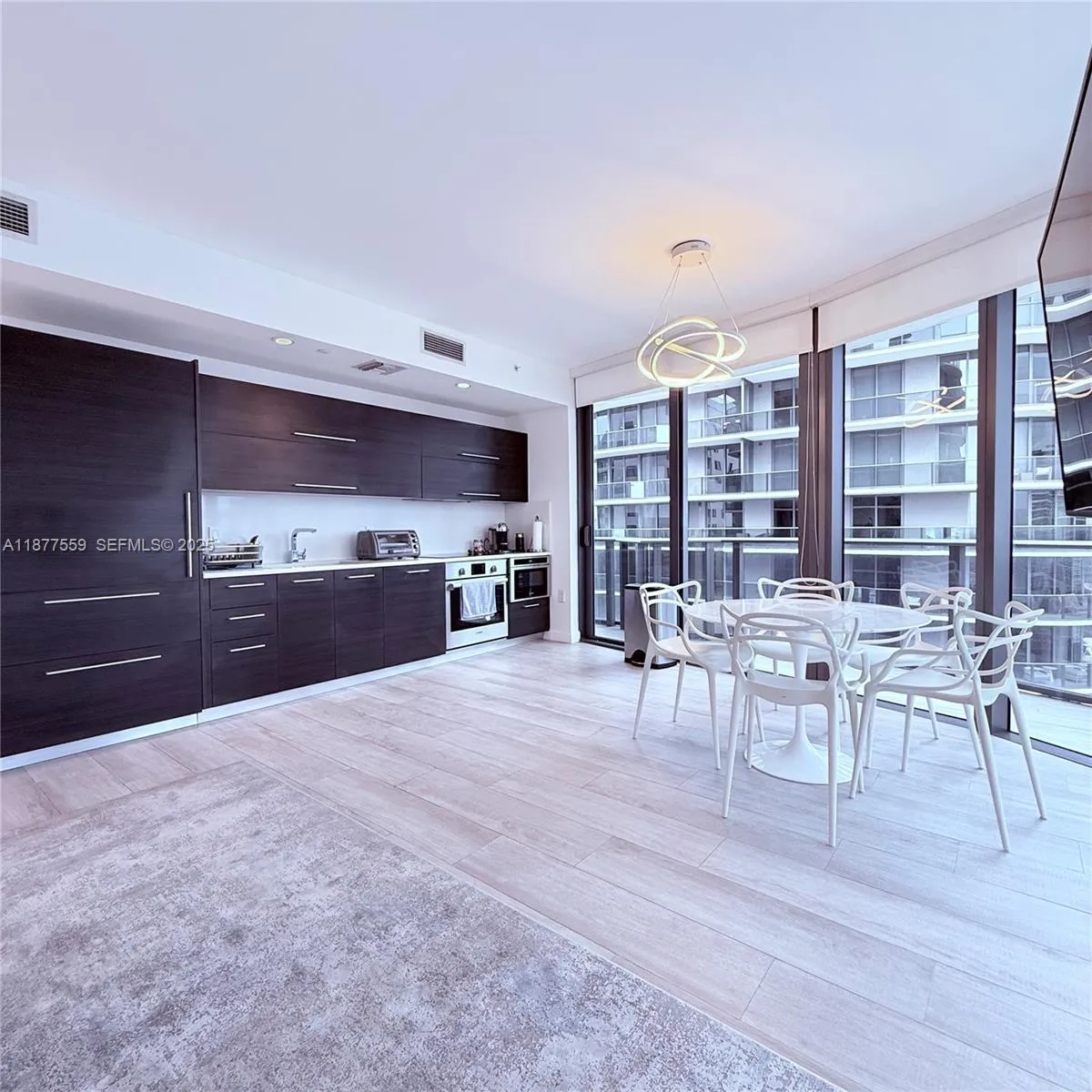 Foto de propiedad en 55 SW 9th Street 4003, Miami, FL 33130 Miami con MLS#