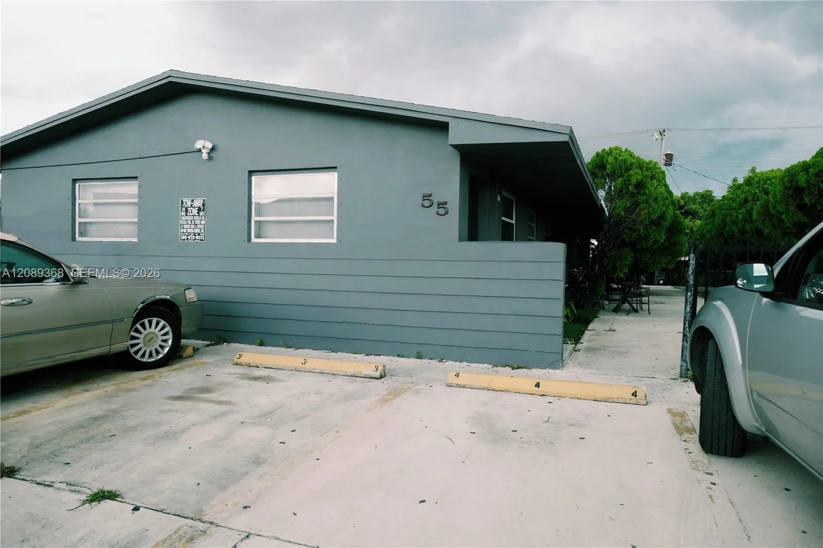 Remodeled 1st unit in centrally located multifamily