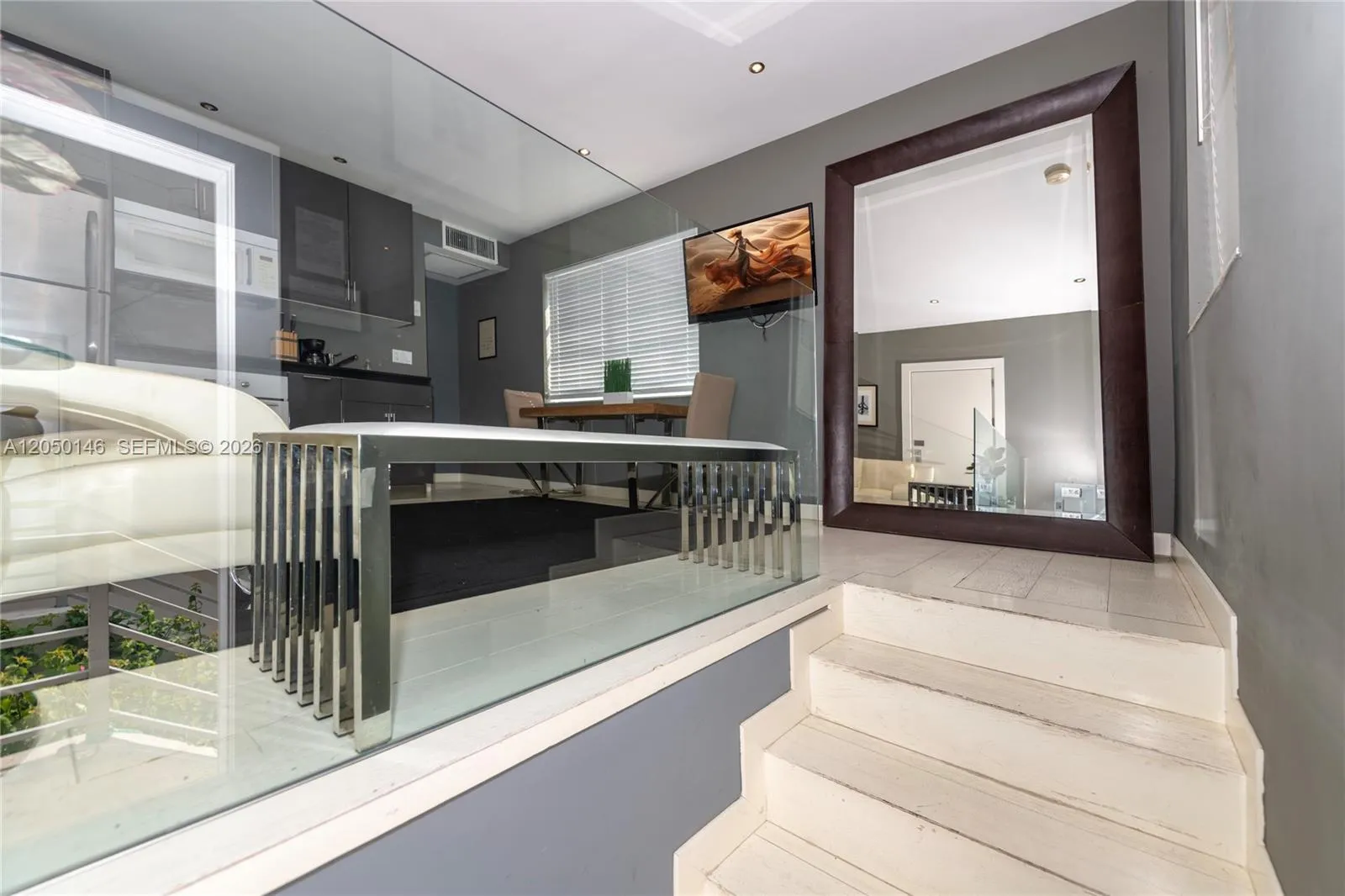 Foto de propiedad en 550 Michigan Avenue 2, Miami Beach, FL 33139 Miami Beach con MLS# 