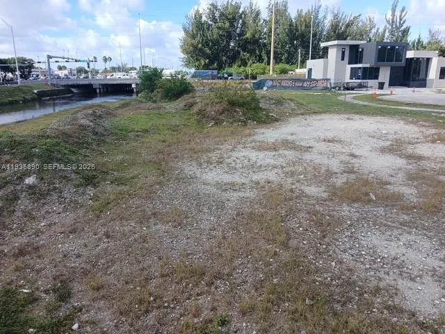 En Venta 550 SW 136th Place, Miami, FL 33184, Miami, FL 33184