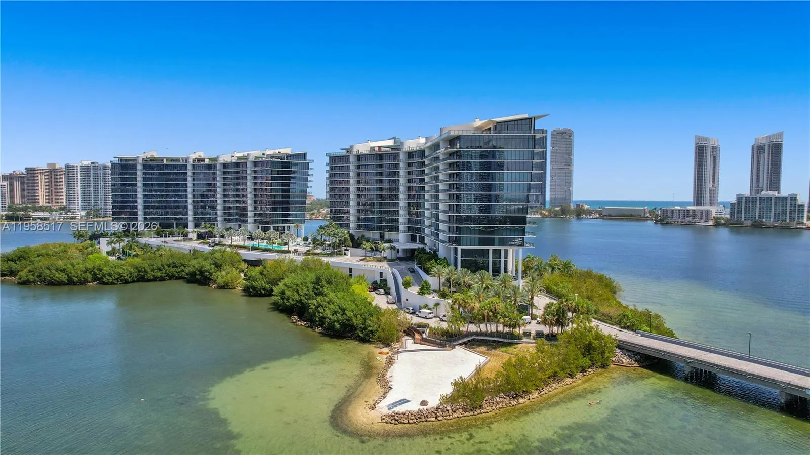 Foto de propiedad en 5500 Island Estates Drive 802, Aventura, FL 33160 Aventura con MLS# 