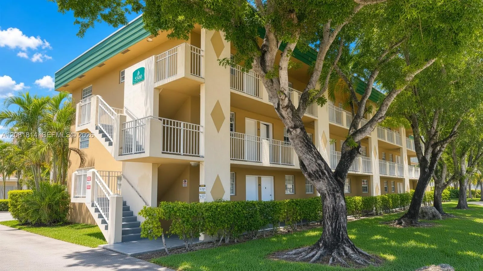 En Venta 5500 SW 77th Court 201, Miami, FL 33155, Miami, FL 33155