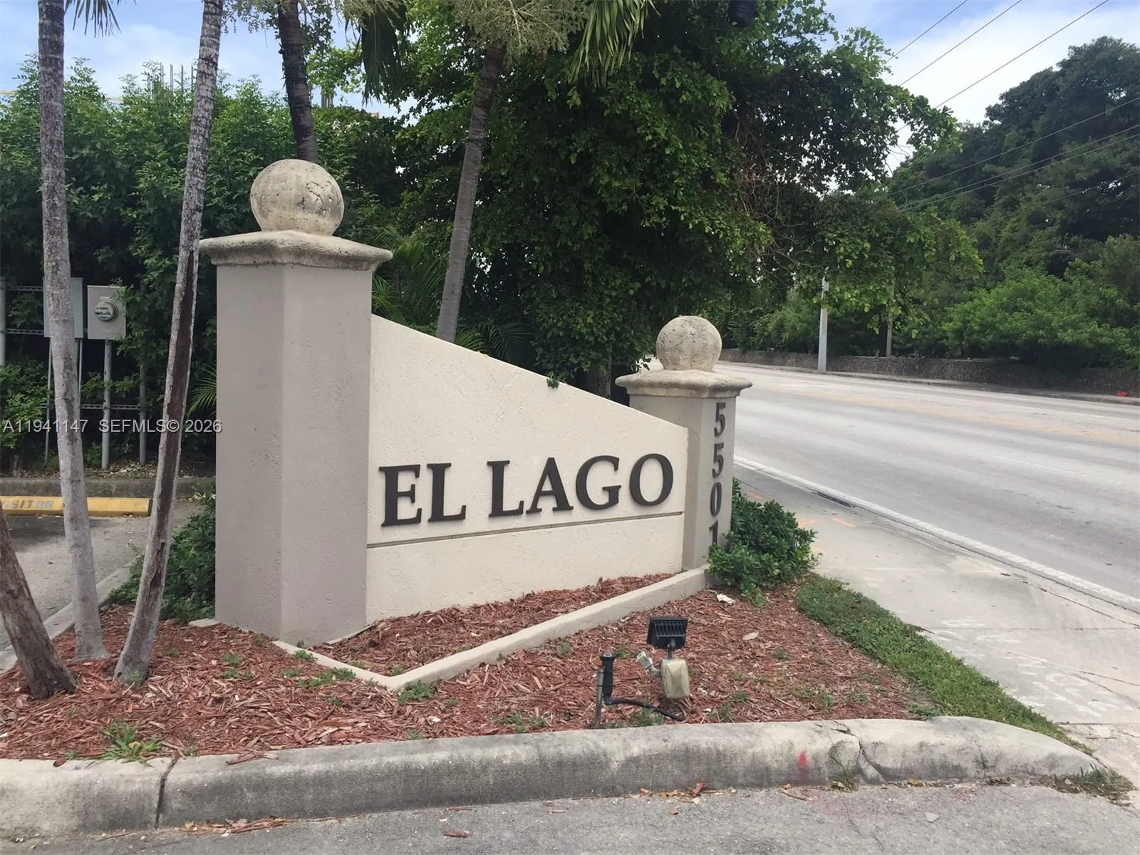 Foto de propiedad en 5505 NW 7th Street W406, Miami, FL 33126 Miami con MLS# 