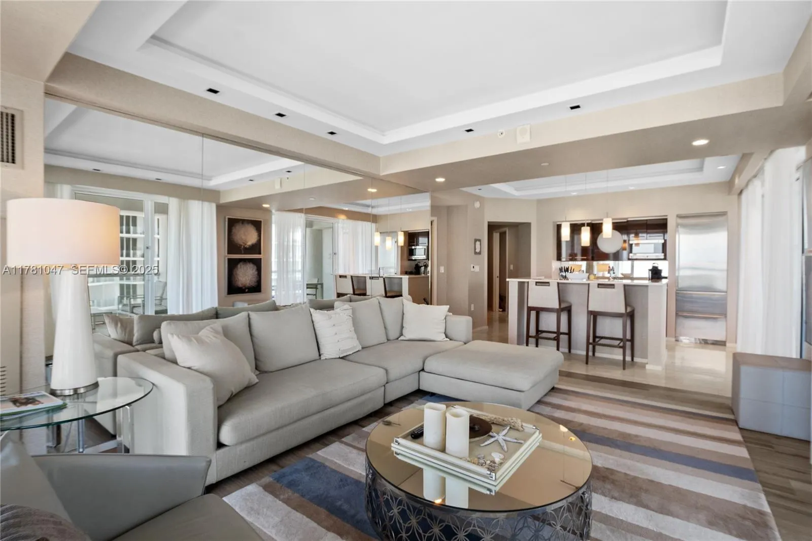Foto de propiedad en 551 N Fort Lauderdale Beach Boulevard H1705, Fort Lauderdale, FL 33304 Fort Lauderdale con MLS# 