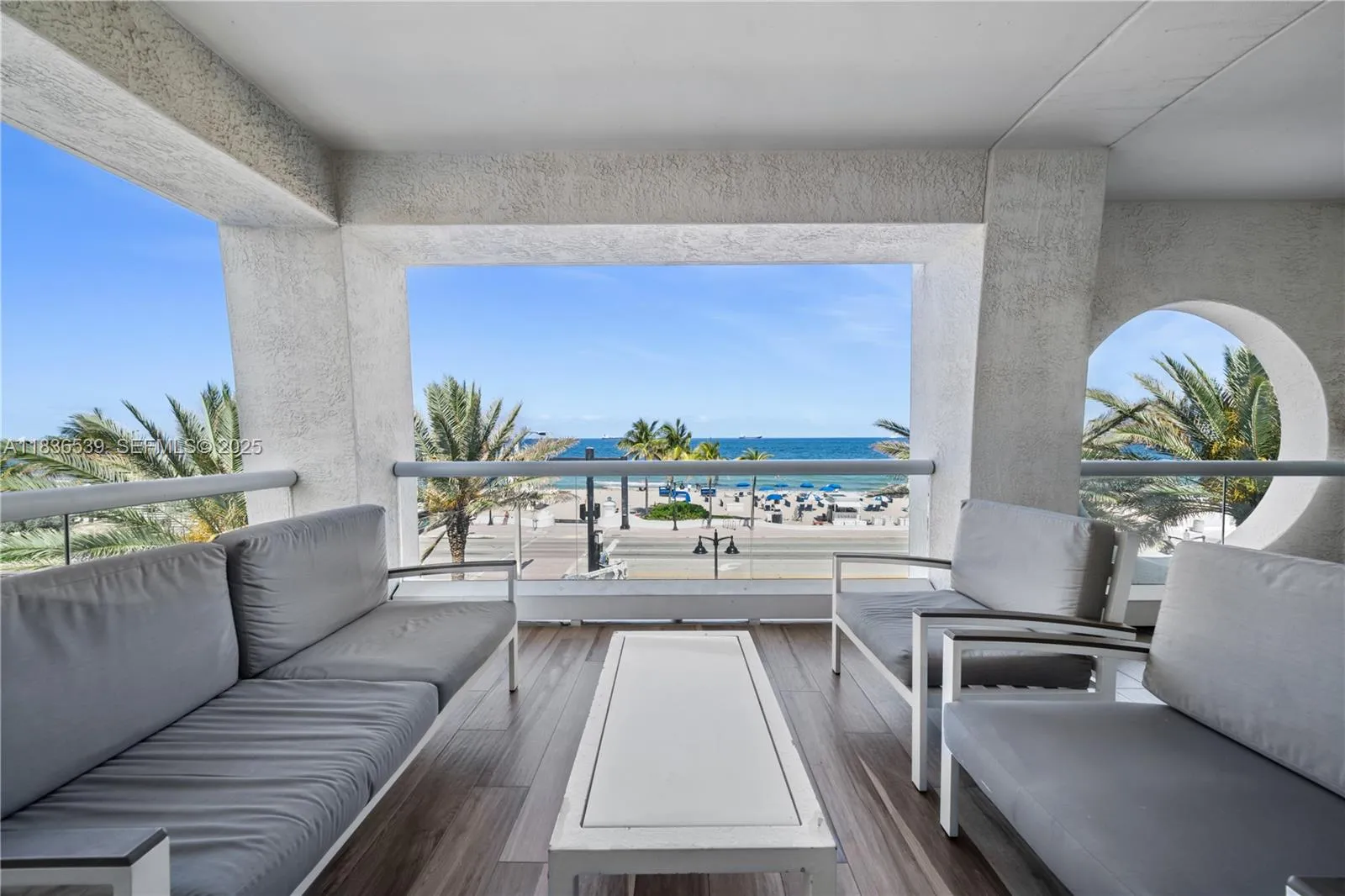 Foto de propiedad en 551 N Fort Lauderdale Beach Boulevard R201, Fort Lauderdale, FL 33304 Fort Lauderdale con MLS#