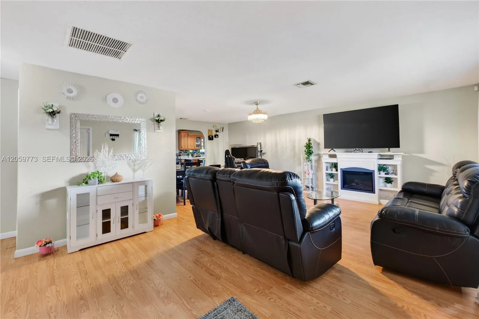 Foto de propiedad en 5511 Barnstead Circle, Greenacres, FL 33463 Greenacres con MLS# 