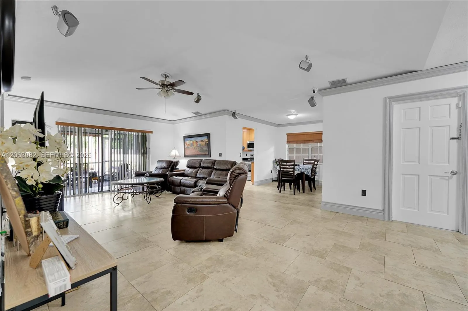 Foto de propiedad en 5520 NW 49th Avenue 5520, Coconut Creek, FL 33073 Coconut Creek con MLS# 
