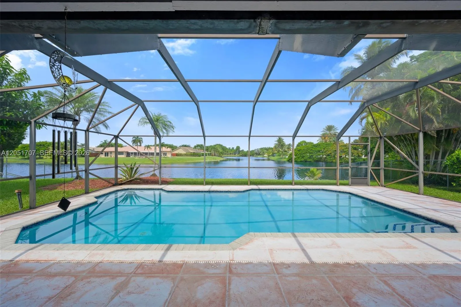 Foto de propiedad en 5521 Hawkes Bluff Avenue, Davie, FL 33331 Davie con MLS# 