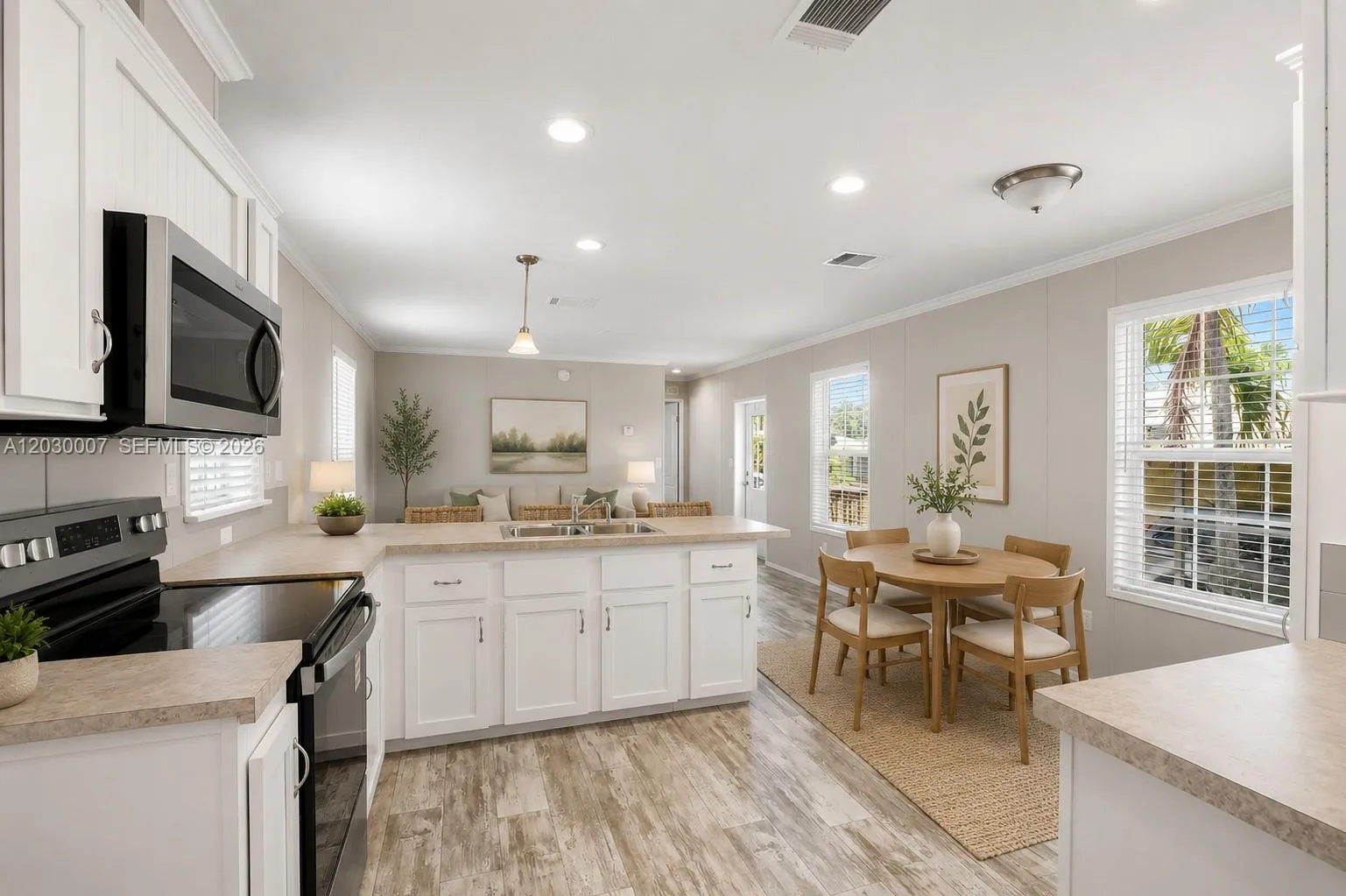 Foto de propiedad en 5530 SW 32nd Terrace, Dania Beach, FL 33312 Dania Beach con MLS# 