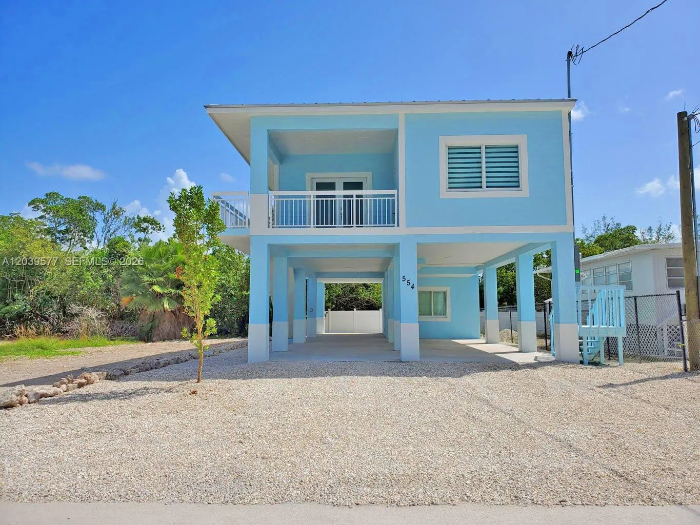 Foto de propiedad en 554 Gordon Circle, Key Largo, FL 33037 Key Largo con MLS# 