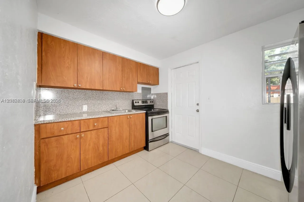 En Renta 5545 NW 3rd Avenue E, Miami, FL 33127, Miami, FL 33127