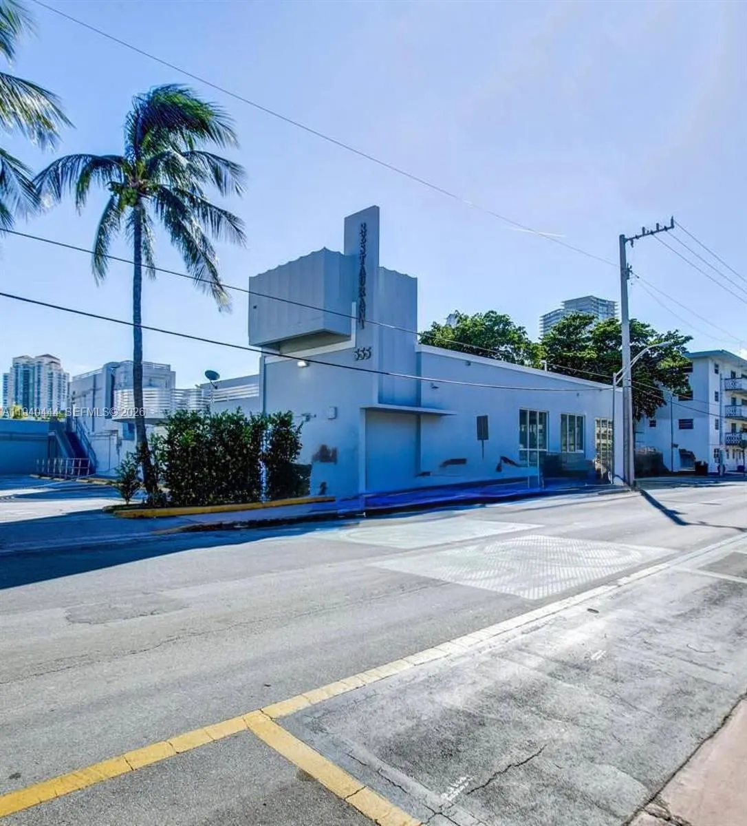 Foto de propiedad en 555 Jefferson Avenue, Miami Beach, FL 33139 Miami Beach con MLS# 