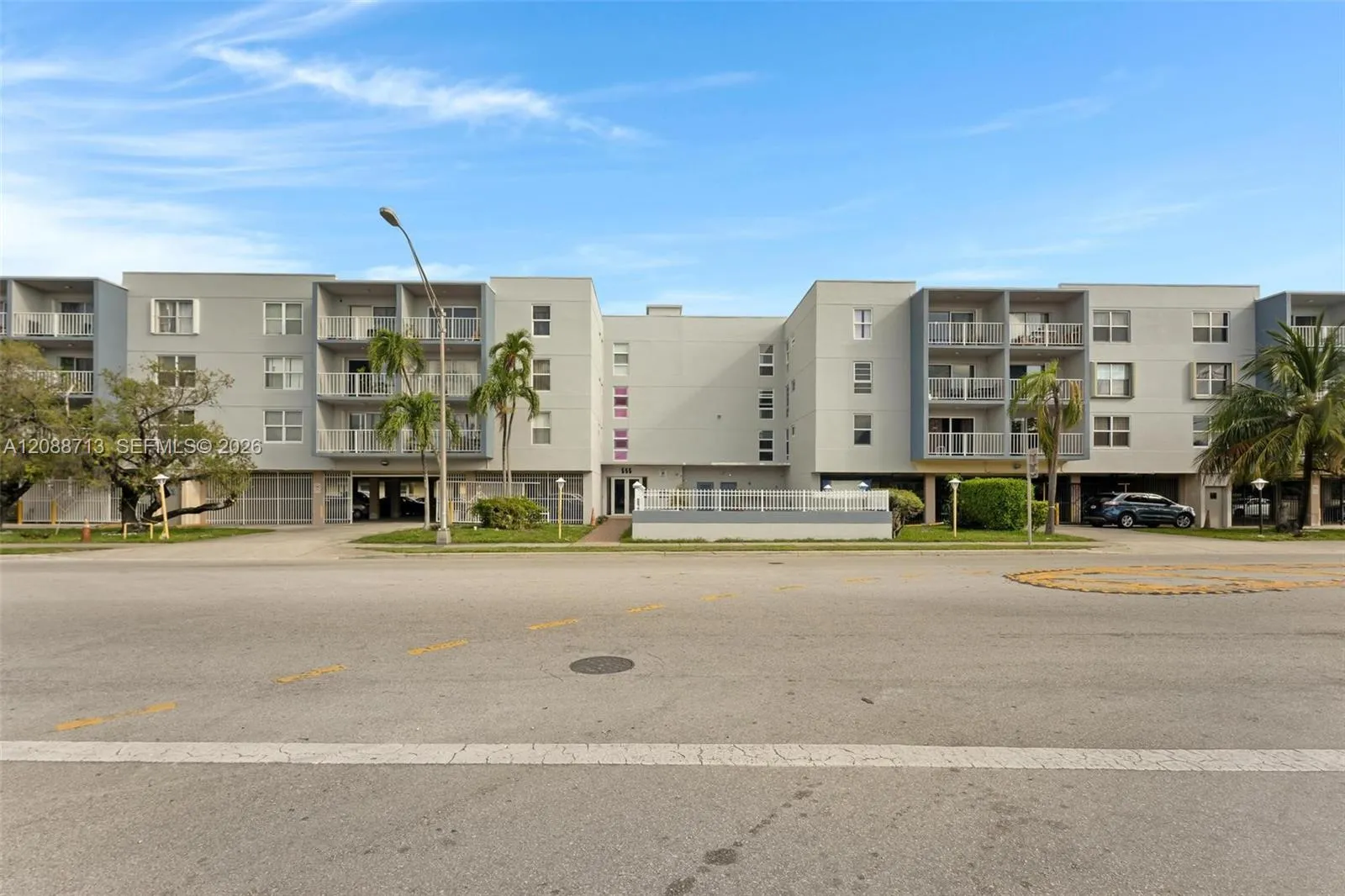 En Renta 555 NE 123rd Street 418-A, North Miami, FL 33161, North Miami, FL 33161