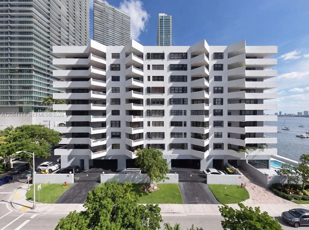 En Renta 555 NE 30th Street 802, Miami, FL 33137, Miami, FL 33137