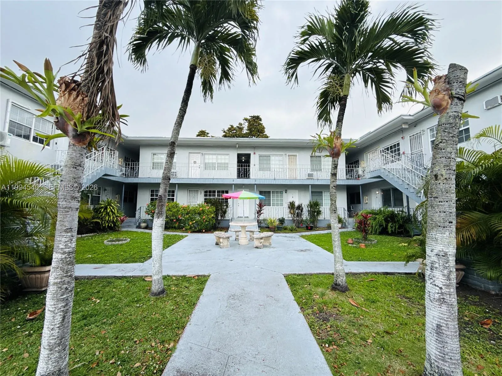 Foto de propiedad en 555 SW 16th Avenue 11, Miami, FL 33135 Miami con MLS# 