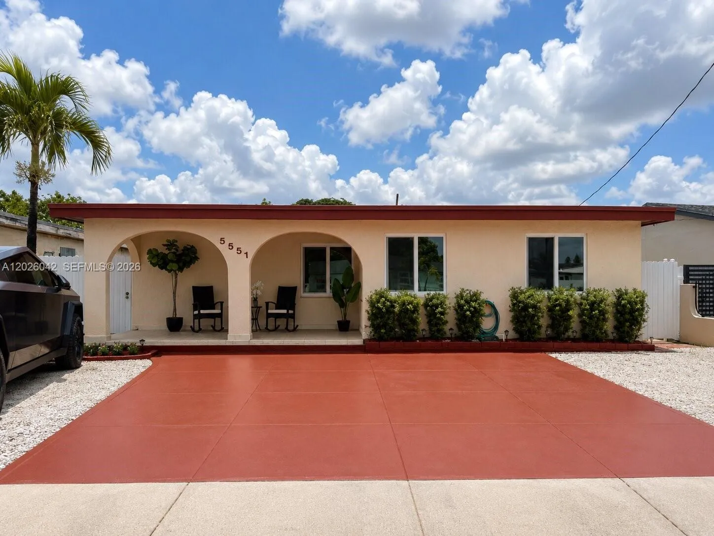 Foto de propiedad en 5551 E 4th Avenue, Hialeah, FL 33013 Hialeah con MLS# 
