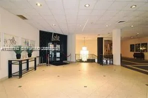 Foto de propiedad en 5555 Collins Avenue 14U, Miami Beach, FL 33140 Miami Beach con MLS# 