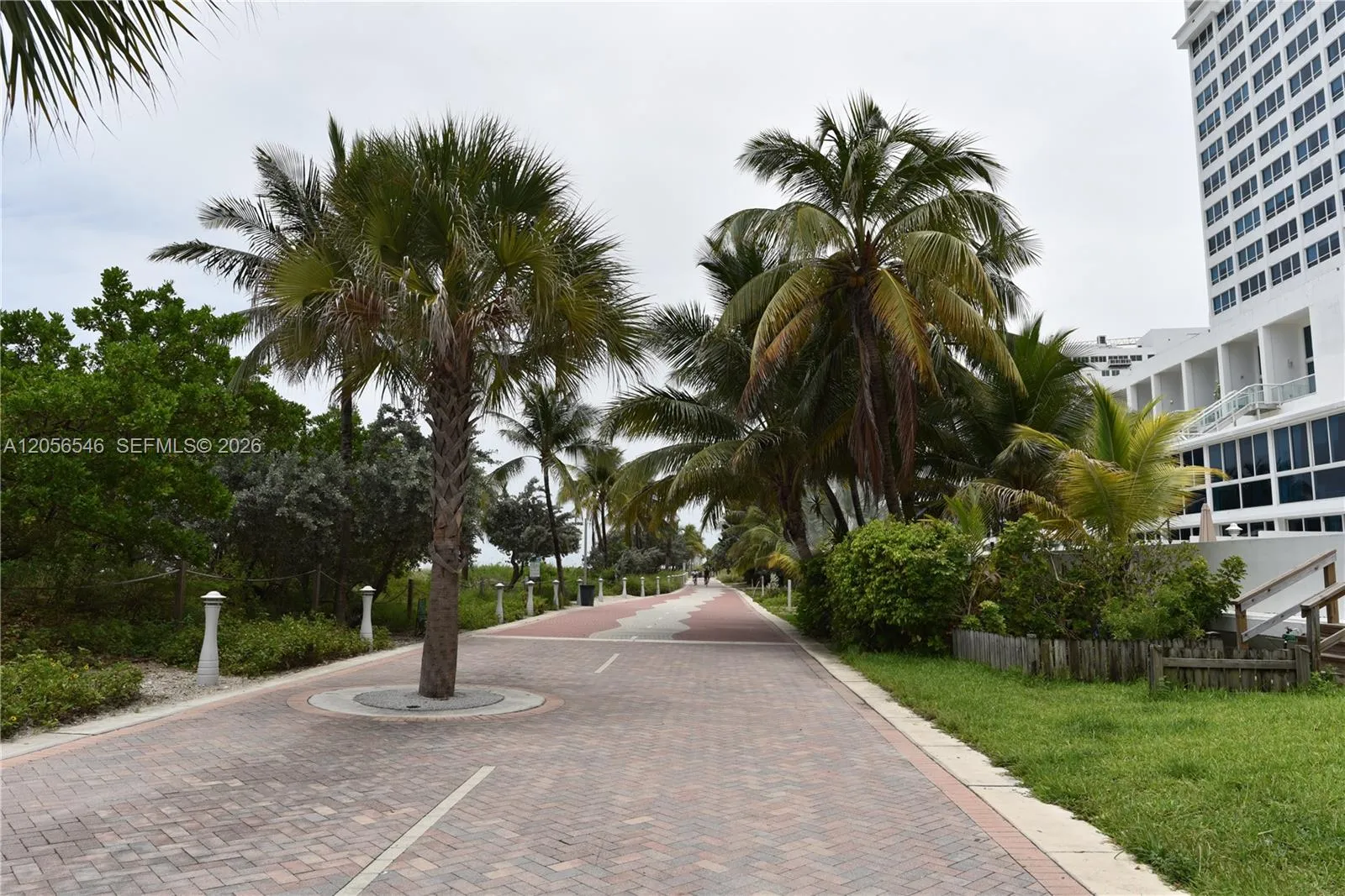 Foto de propiedad en 5555 Collins Avenue 8K, Miami Beach, FL 33140 Miami Beach con MLS# 