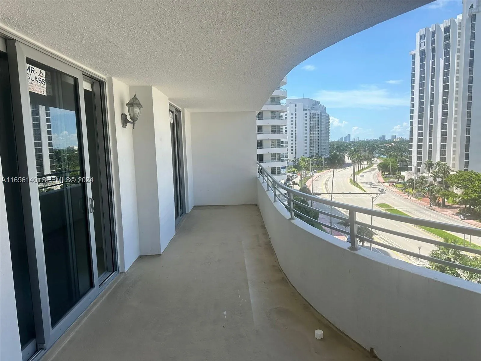 Foto de propiedad en 5555 Collins Avenue 8Z, Miami Beach, FL 33140 Miami Beach con MLS# 