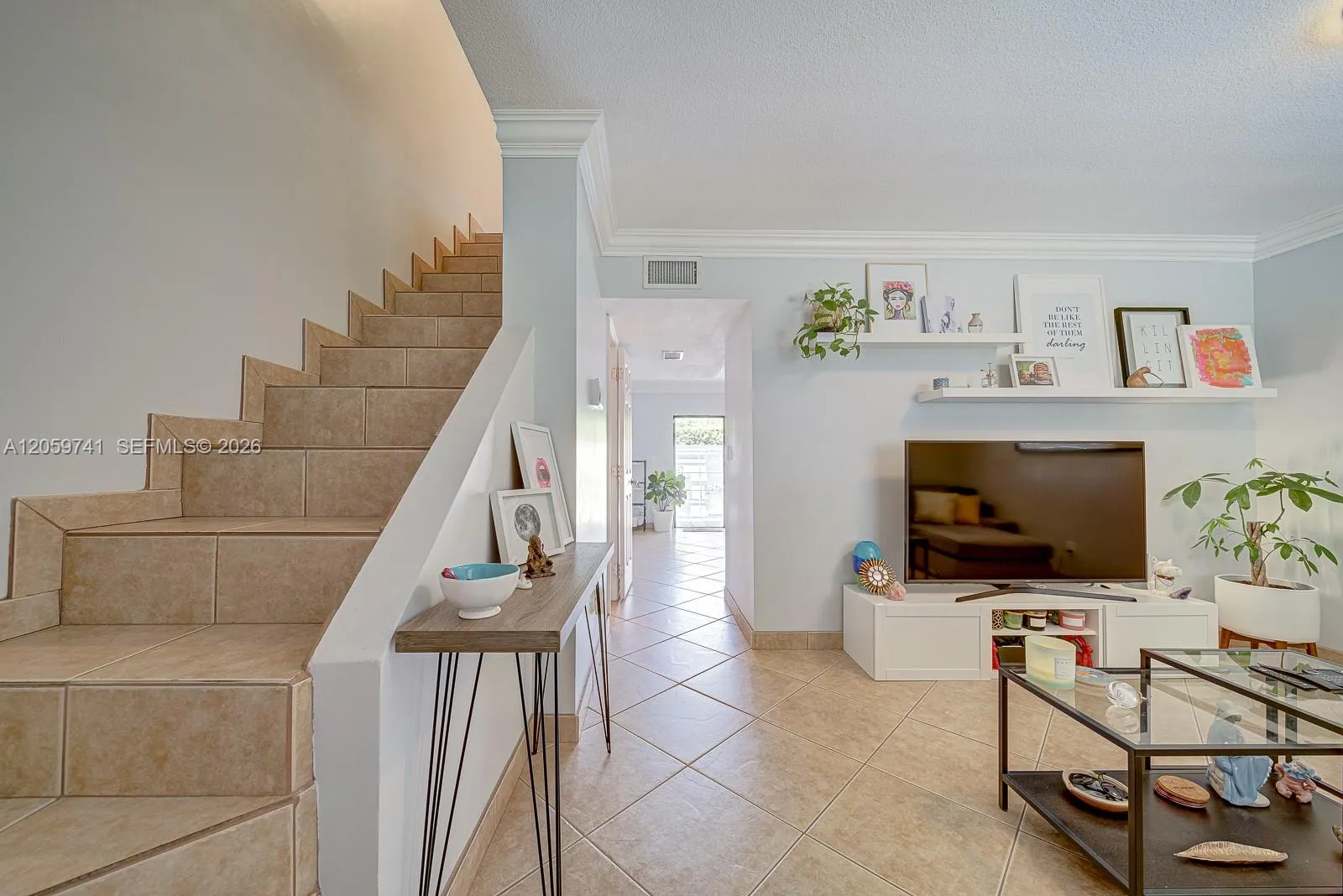 Foto de propiedad en 5555 Ludlam Road 106, South Miami, FL 33155 South Miami con MLS# 