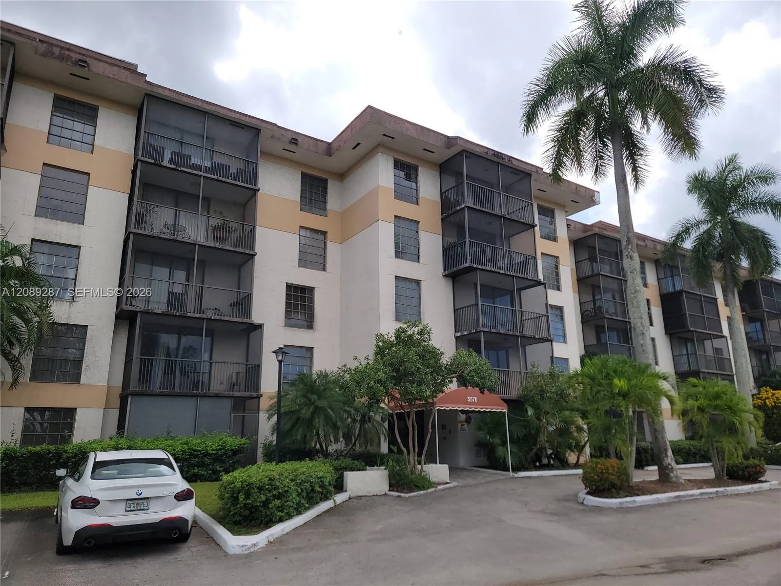 En Venta 5570 NW 44th Street 215A, Lauderhill, FL 33319, Lauderhill, FL 33319