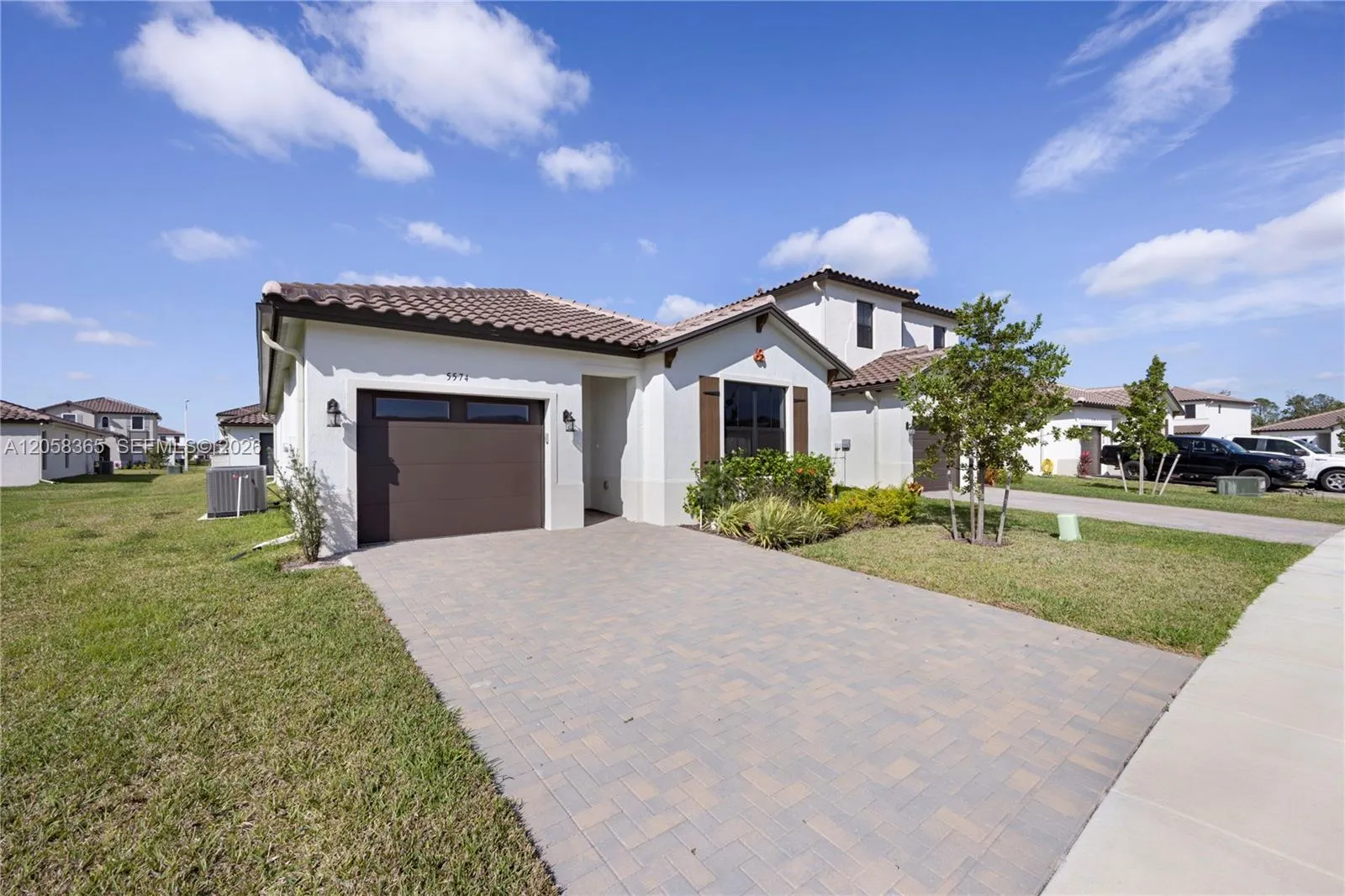 Foto de propiedad en 5574 Cassidy Lane, Ave Maria, FL 34142 Ave Maria con MLS# 