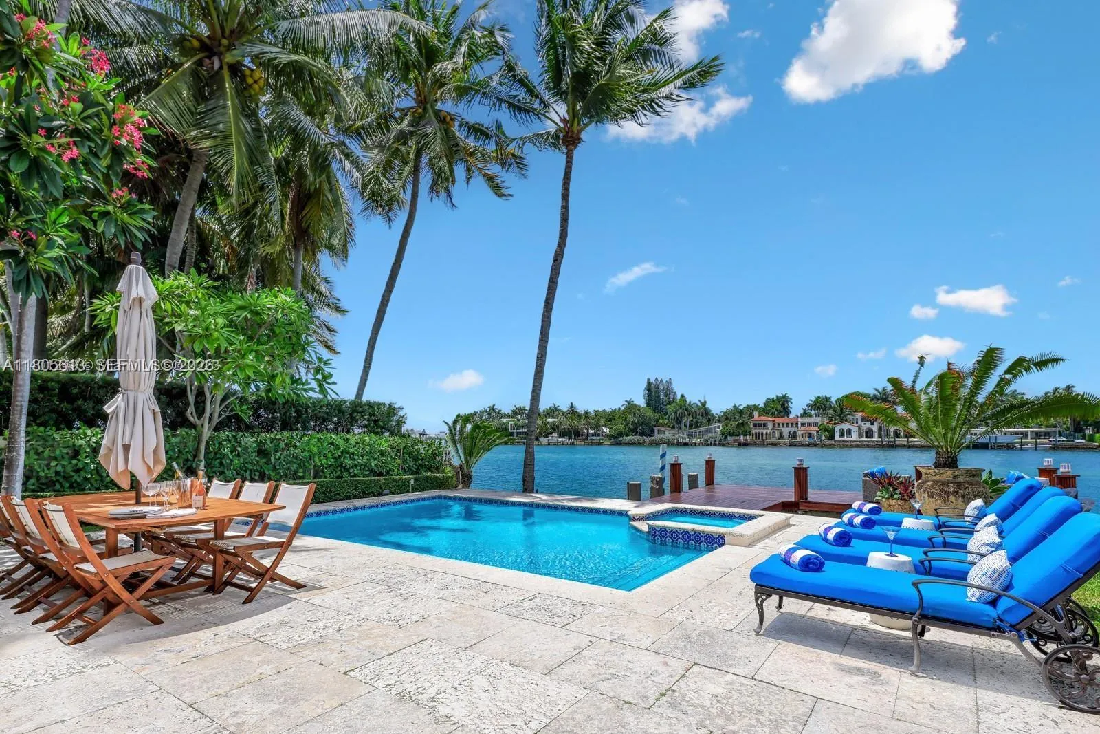 Foto de propiedad en 56 S Hibiscus Drive, Miami Beach, FL 33139 Miami Beach con MLS# 