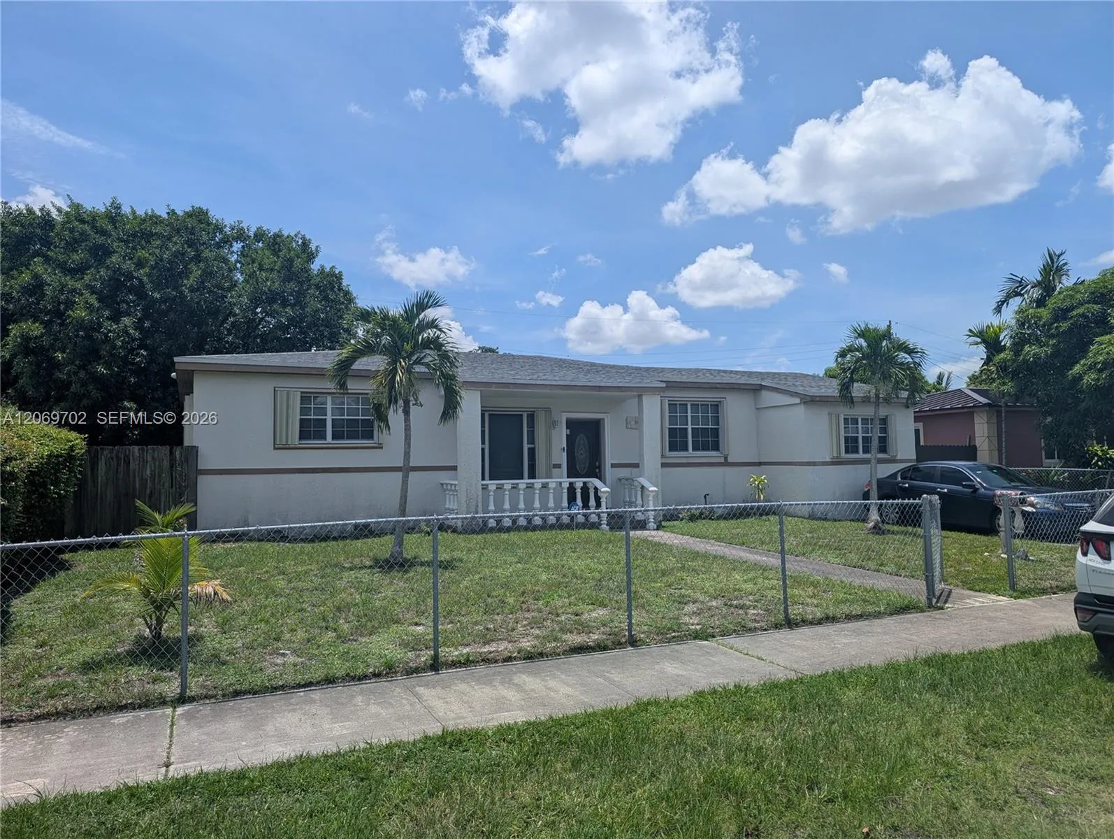 Foto de propiedad en 560 NW 184th Terrace, Miami Gardens, FL 33169 Miami Gardens con MLS# 