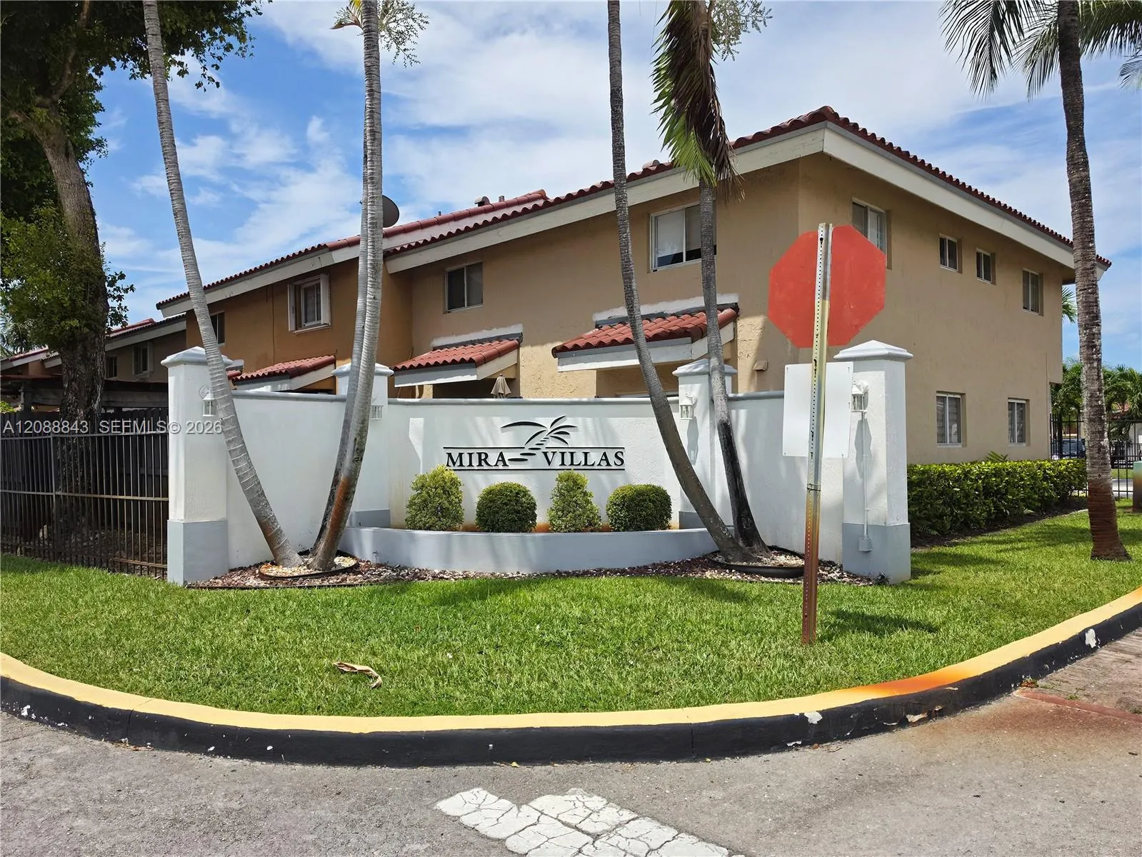 En Renta 560 NW 82nd Place 306, Miami, FL 33126, Miami, FL 33126