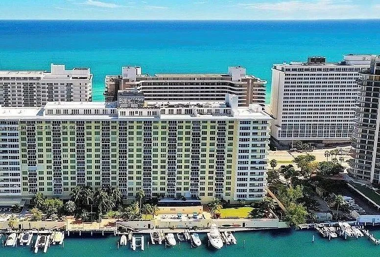 Foto de propiedad en 5600 Collins Avenue 14D, Miami Beach, FL 33140 Miami Beach con MLS#