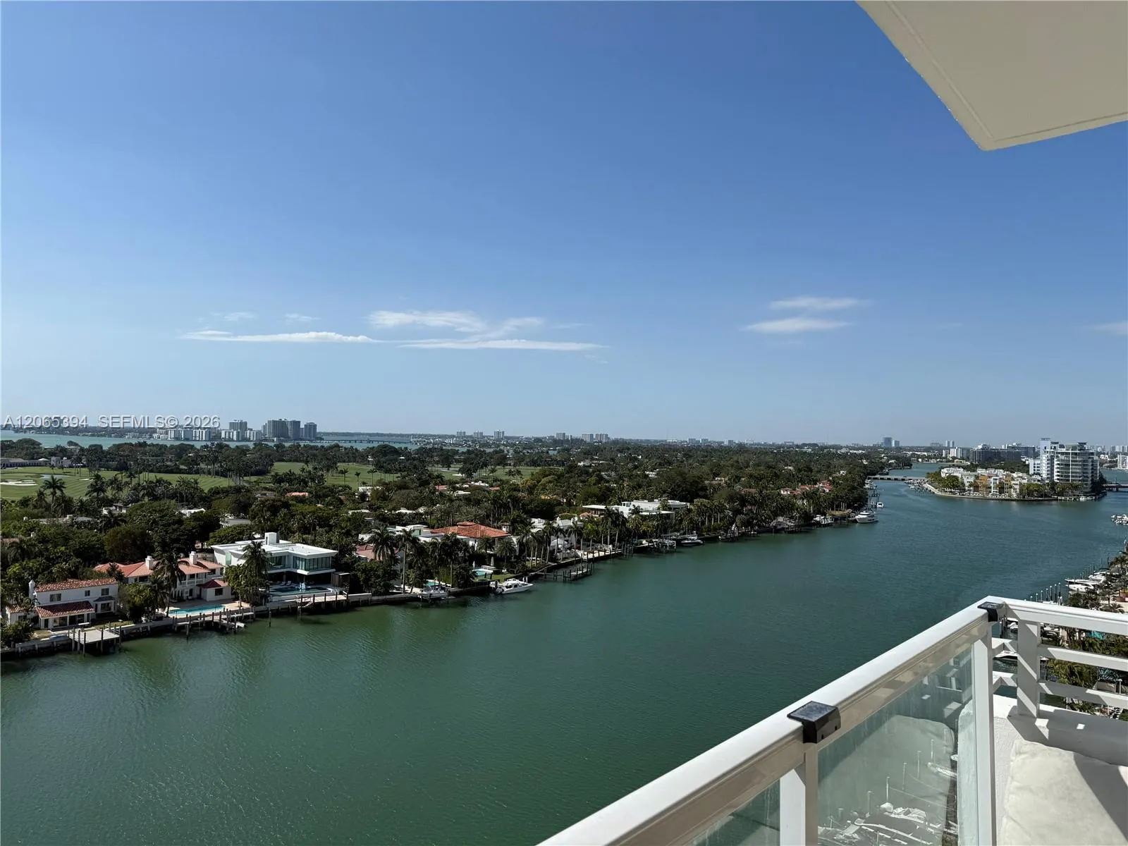 Foto de propiedad en 5600 Collins Avenue 16G, Miami Beach, FL 33140 Miami Beach con MLS# 