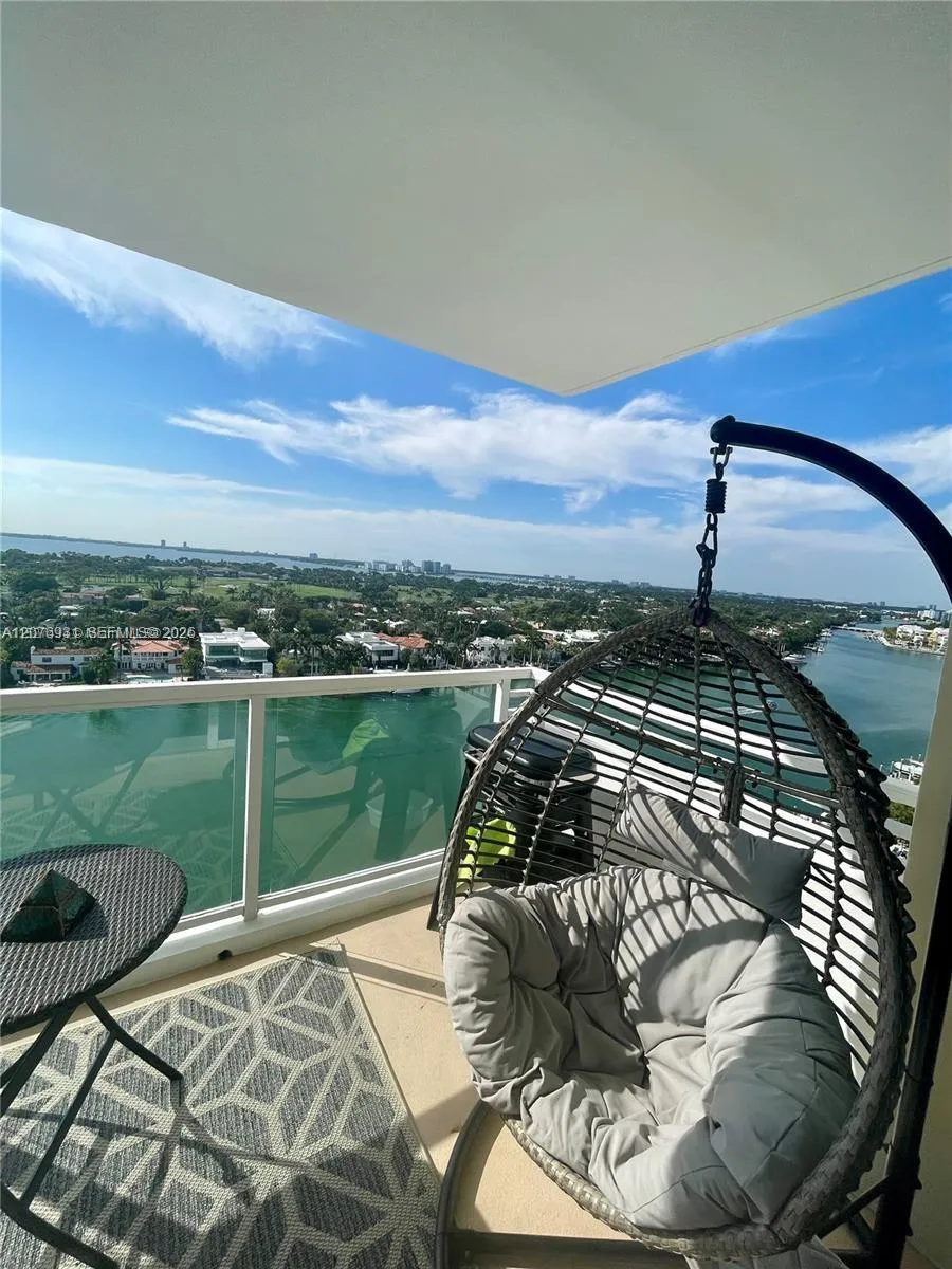 Foto de propiedad en 5600 Collins Avenue 16P, Miami Beach, FL 33140 Miami Beach con MLS# 